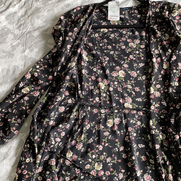 Flower Wrap Dress - Picture 3 of 5